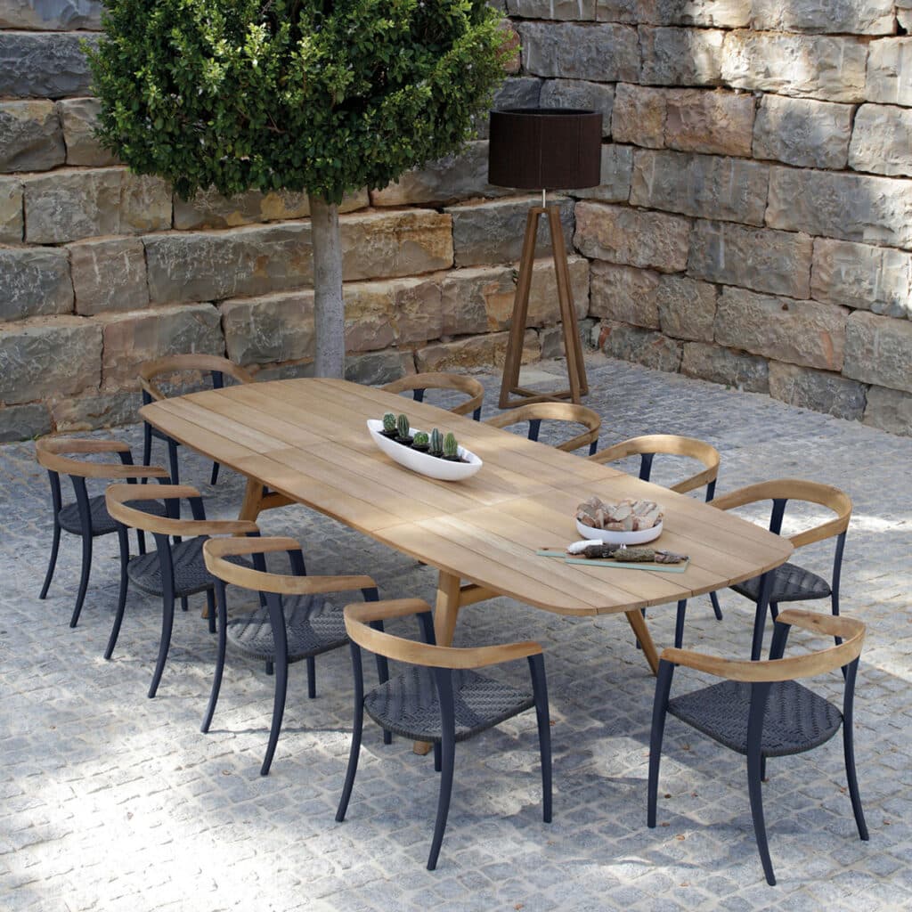 Luxury Outdoor Dining table